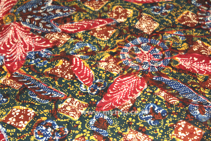 Menyusuri Pesona Motif Batik Lasem: Dari Tradisi Leluhur hingga Sentuhan Modern