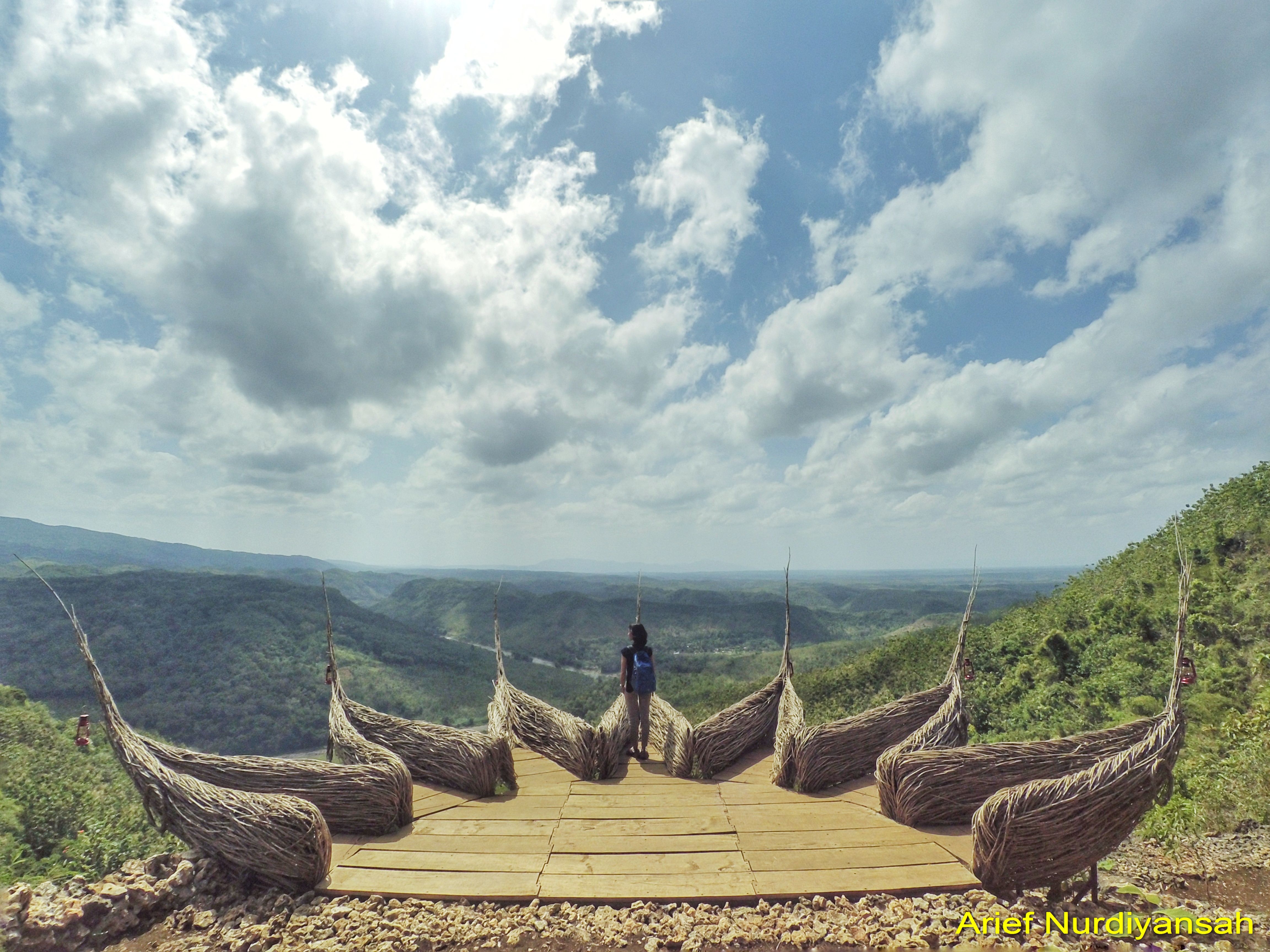 GUNUNGKIDUL PUNYA NEGERI DI ATAS AWAN LHO, NAMANYA GEOFOREST WATU PAYUNG TURUNAN