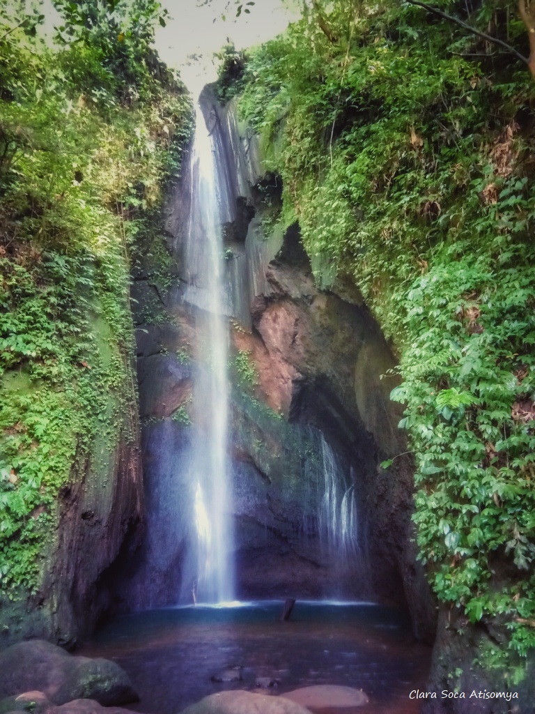 AIR TERJUN PENGEMPU, KEHENINGAN DAN KETENANGAN ADA DI SINI