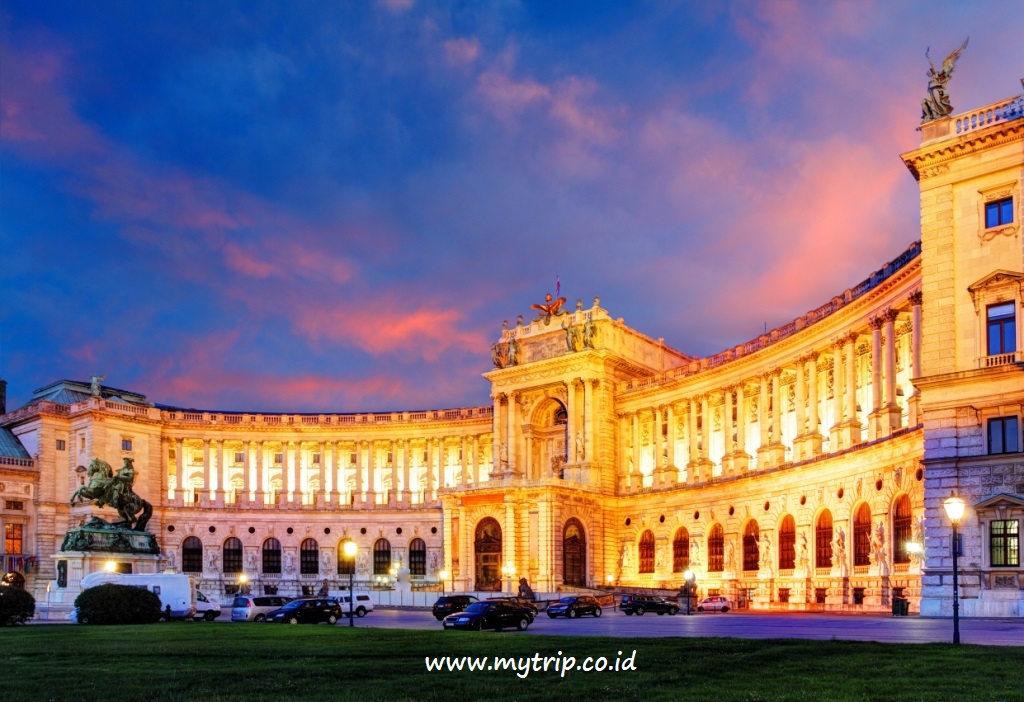 13 TEMPAT WISATA MENARIK DI VIENNA, YANG NO. 9 VIENNA BANGET!