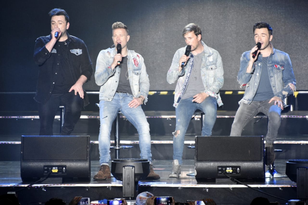 WESTLIFE OBATI KERINDUAN 8.000 FANS DI BOROBUDUR
