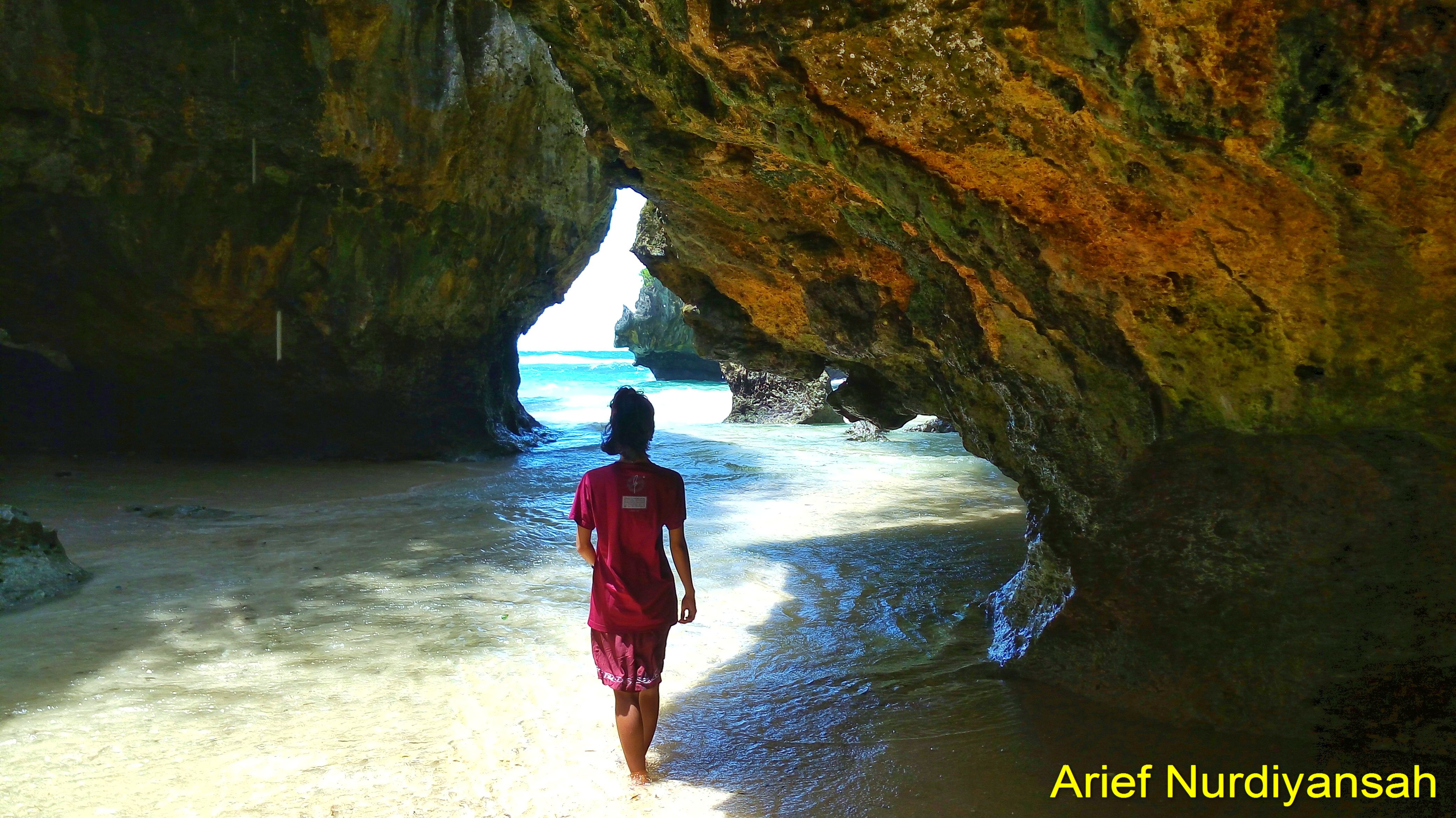 PANTAI DI BALI YANG LEBIH BANYAK BULENYA DARIPADA WISATAWAN LOKAL