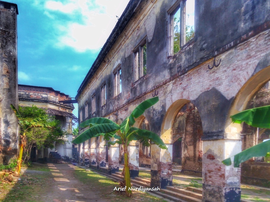 NGAWI JUGA PUNYA BENTENG, NAMANYA FORT VAN DEN BOSCH