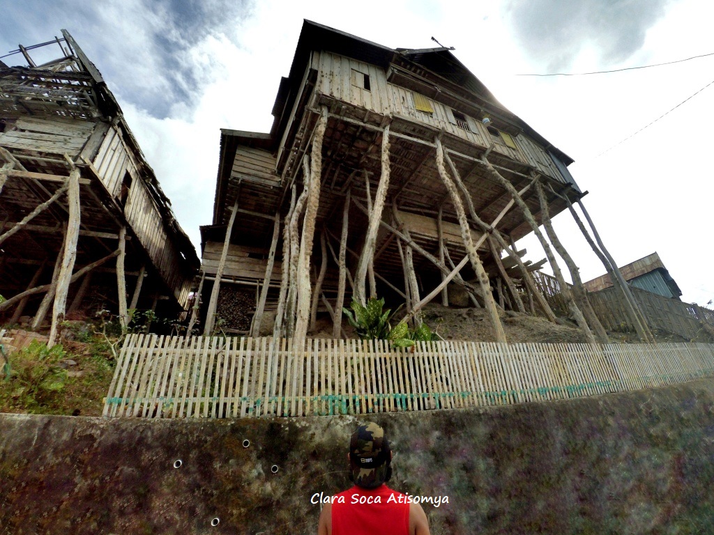 DI SELAYAR ADA RUMAH ‘MELAYANG’ DI UDARA