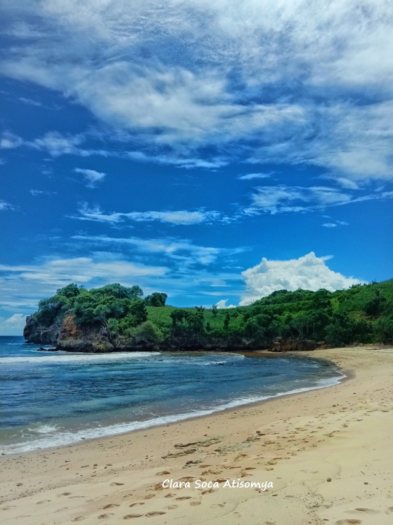 PANTAI PASIR PUTIH, PANTAI PERAWAN DI PESISIR BLITAR