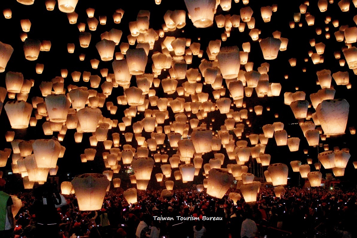 SEKALI SEUMUR HIDUP DATANGLAH KE LANTERN FESTIVAL DI TAIWAN