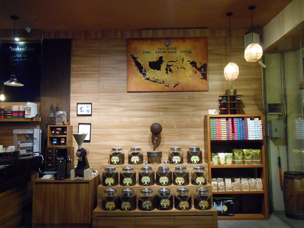 NGOPI SANTAI BERSAMA KELUARGA