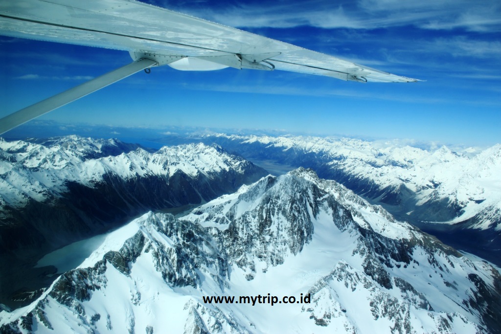 3 TEMPAT INI MENAWARKAN SCENIC FLIGHT YANG SAYANG DILEWATKAN