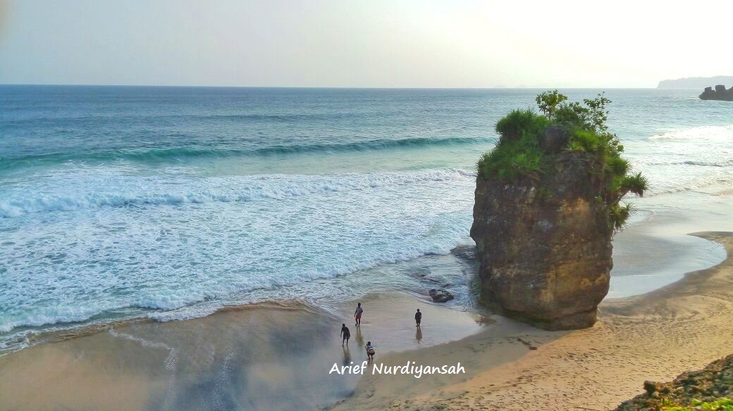 MAU YANG ANTI MAINSTREAM? ADA PANTAI LUMBUNG DI TULUNGAGUNG