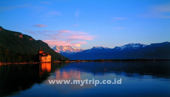 MENGENANG QUEEN DAN FREDDIE MERCURY DI MONTREUX