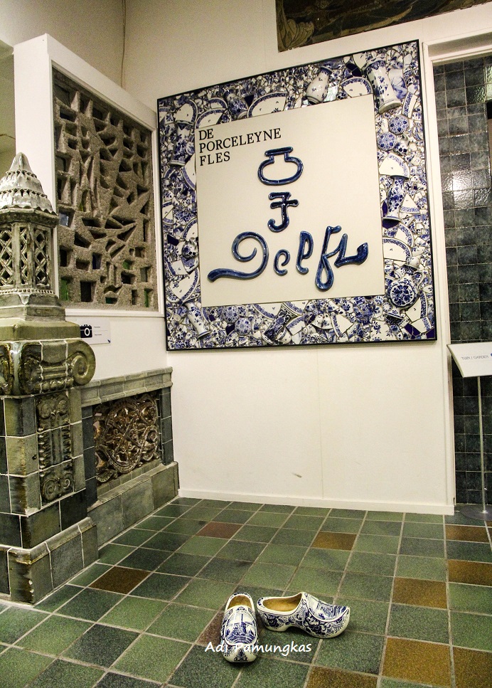 YANG PALING DICARI DI DELFT: KERAMIK BIRU
