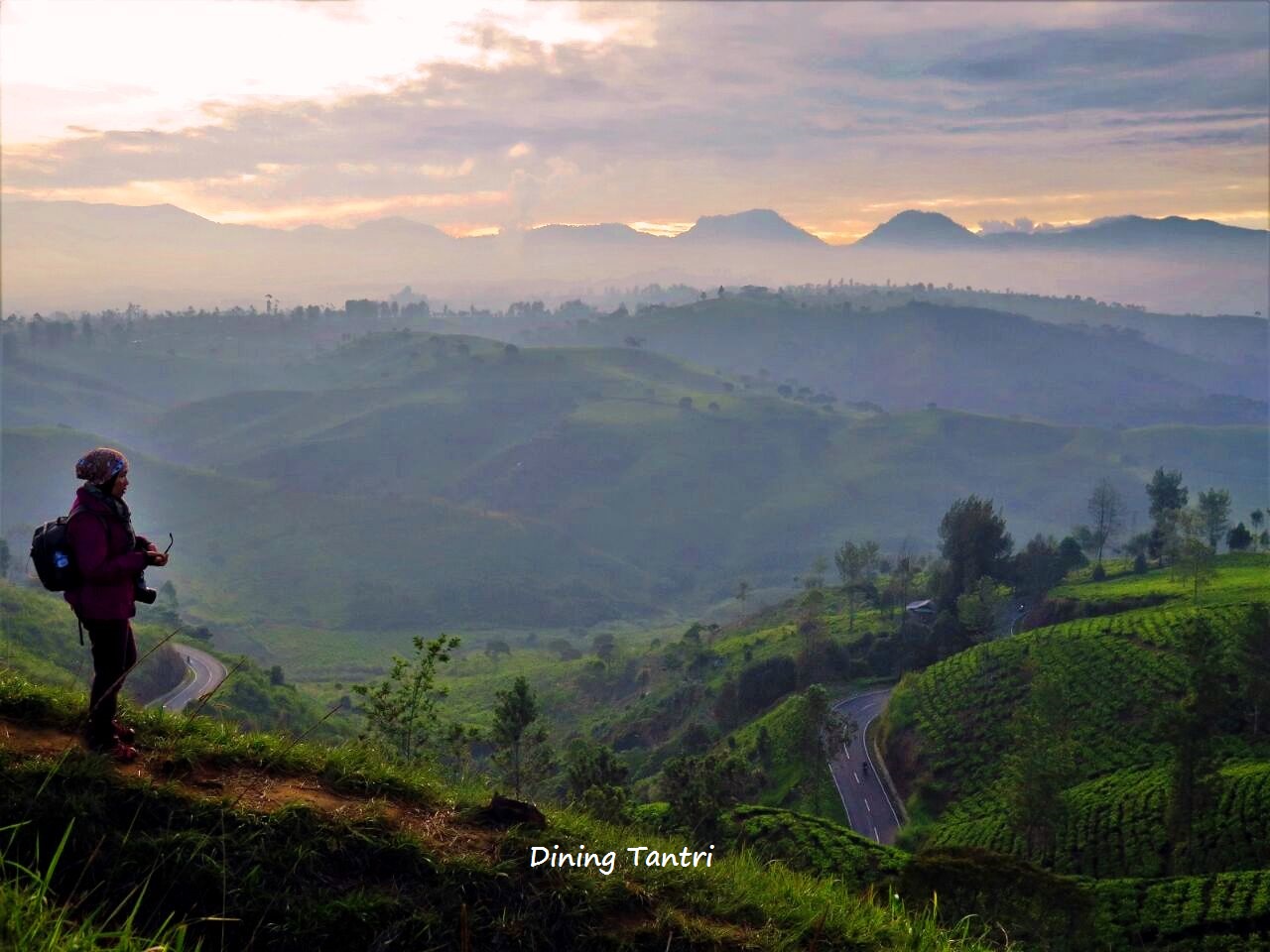 SSST... JANGAN BILANG SIAPA-SIAPA YA ADA NEGERI DI ATAS AWAN DI PANGALENGAN