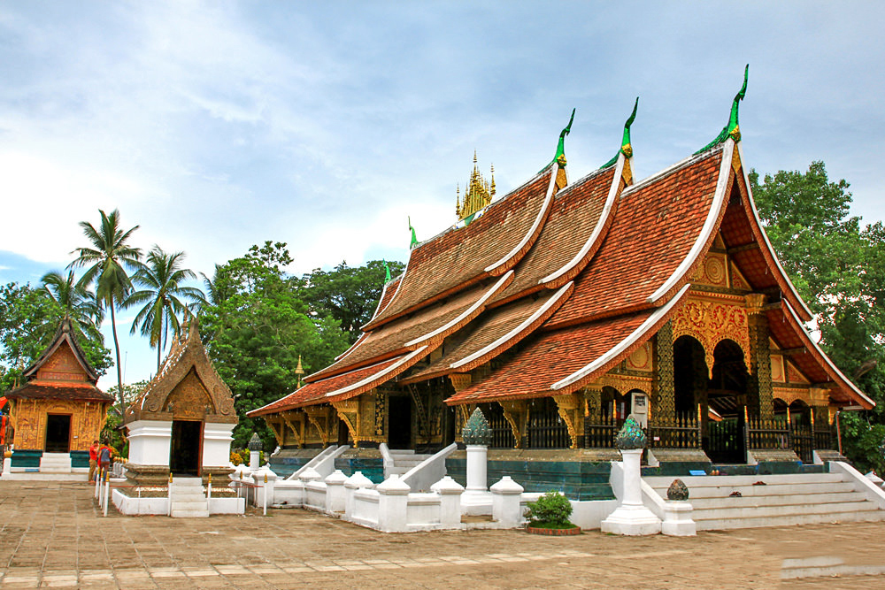 DAN SANG WAKTU PUN BERHENTI SEJENAK DI LUANG PRABANG... (Bagian 2)