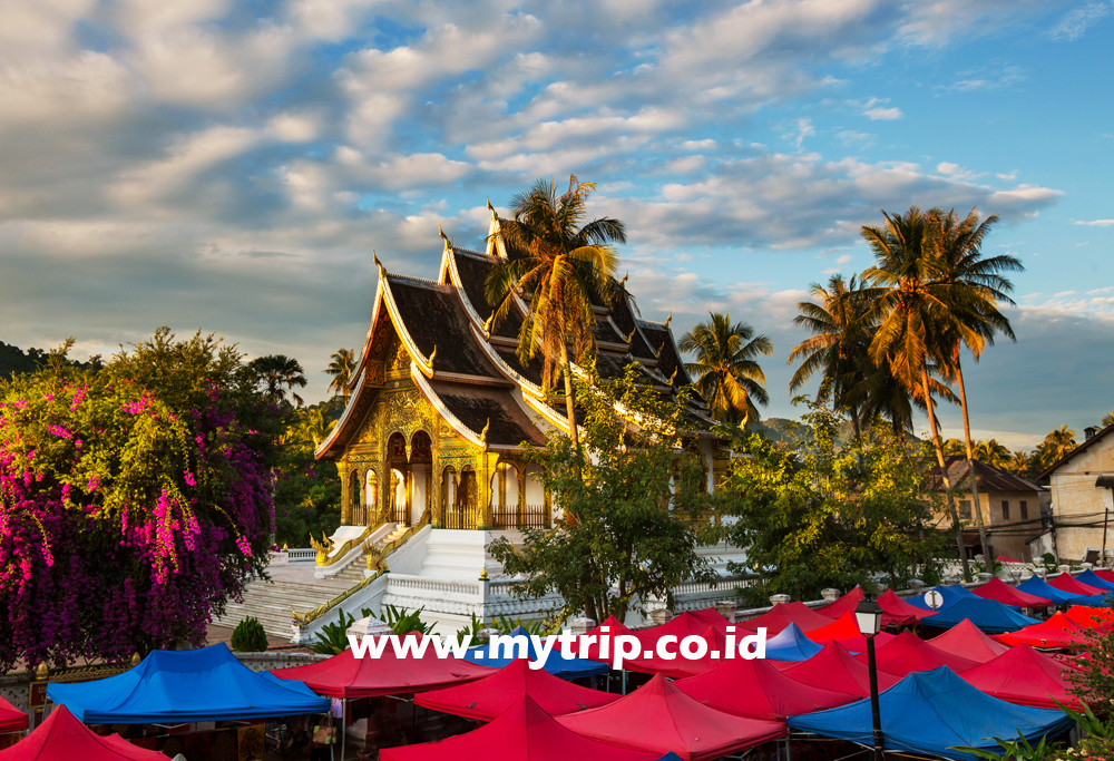 DAN SANG WAKTU PUN BERHENTI SEJENAK DI LUANG PRABANG... (Bagian 3-Tamat)