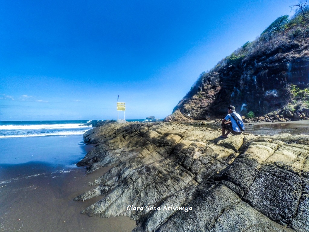 WOWW... ADA POTONGAN BADAN ULAR RAKSASA DI PANTAI WATU ULO