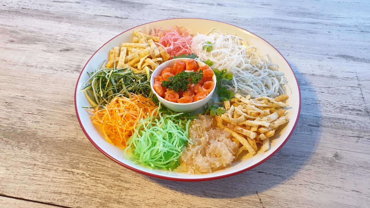 FOX HARRIS HOTEL CITY CENTER SAJIKAN MENU SPESIAL DI MALAM TAHUN BARU CINA