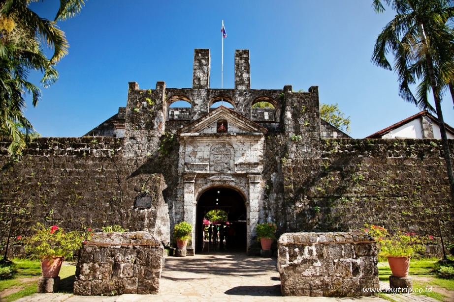 WISATA LENGKAP CEBU, YA PANTAI, BUDAYA, SEJARAH, DAN MANGGA MANIS!