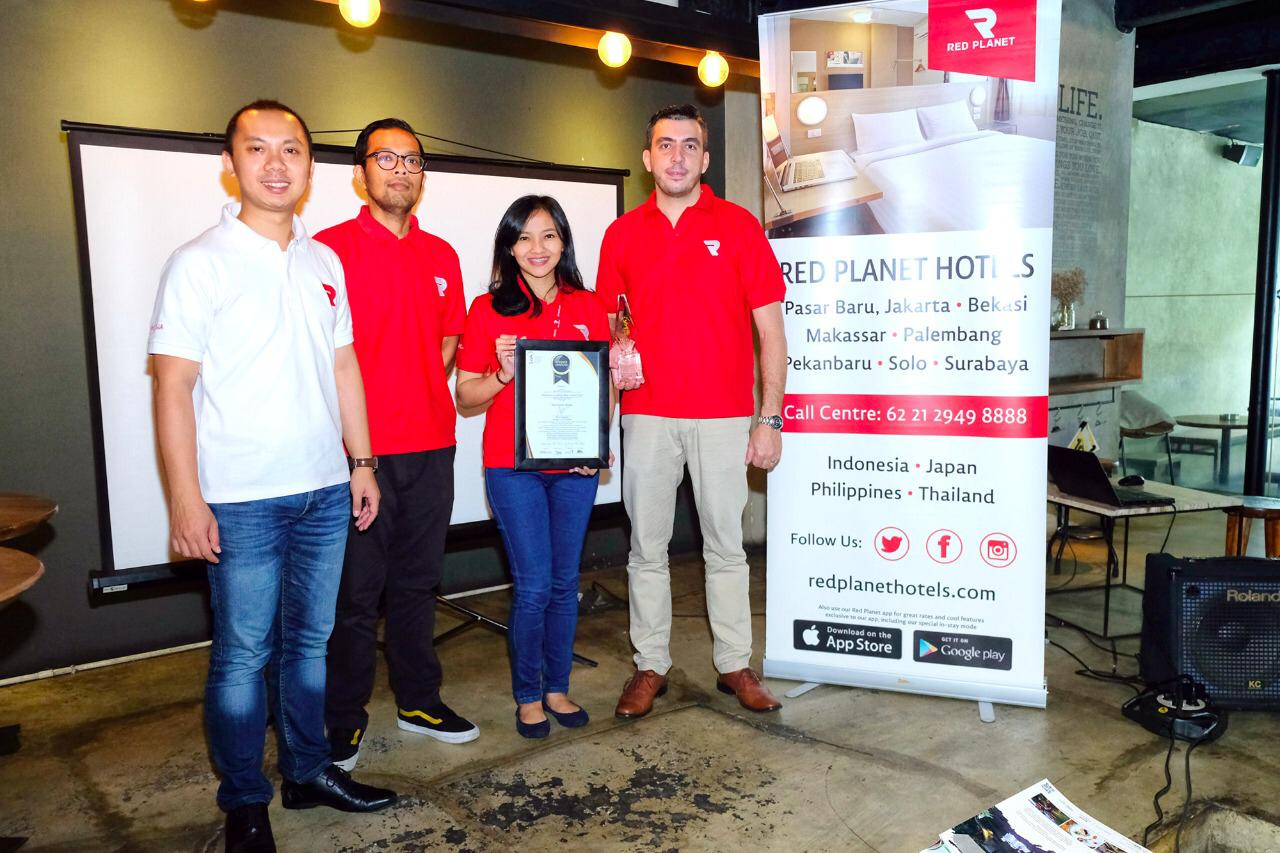 TINGKATKAN MANFAAT BAGI TRAVELER, MANDIRI GANDENG RED PLANET GROUP