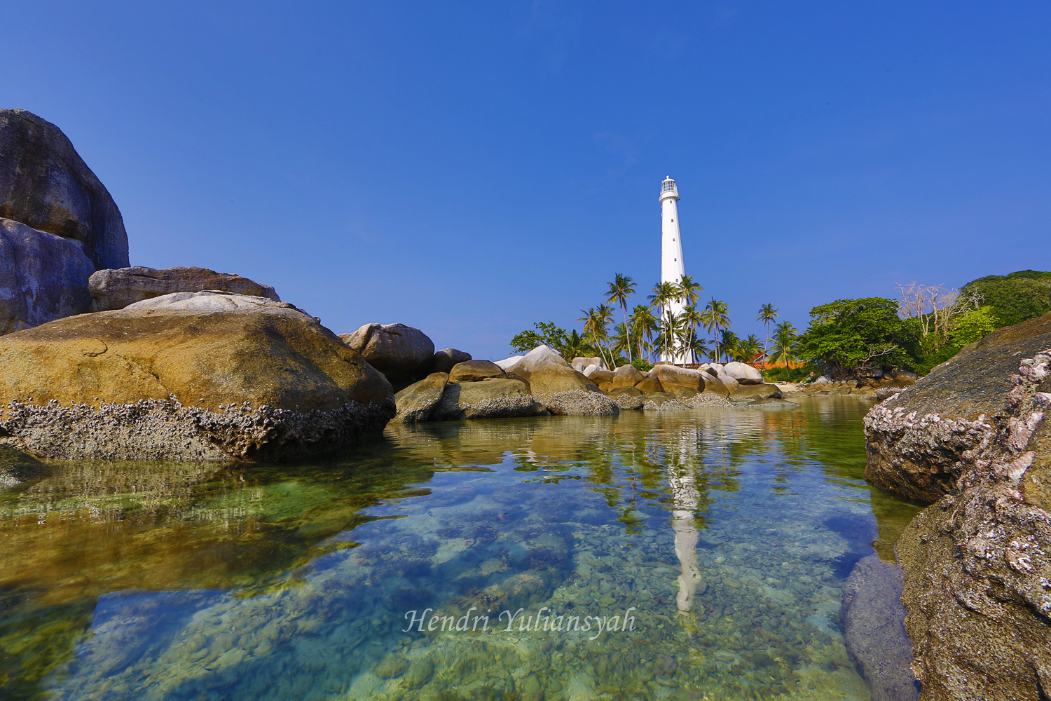 TEMPAT-TEMPAT WAJIB KUNJUNG DI BELITUNG