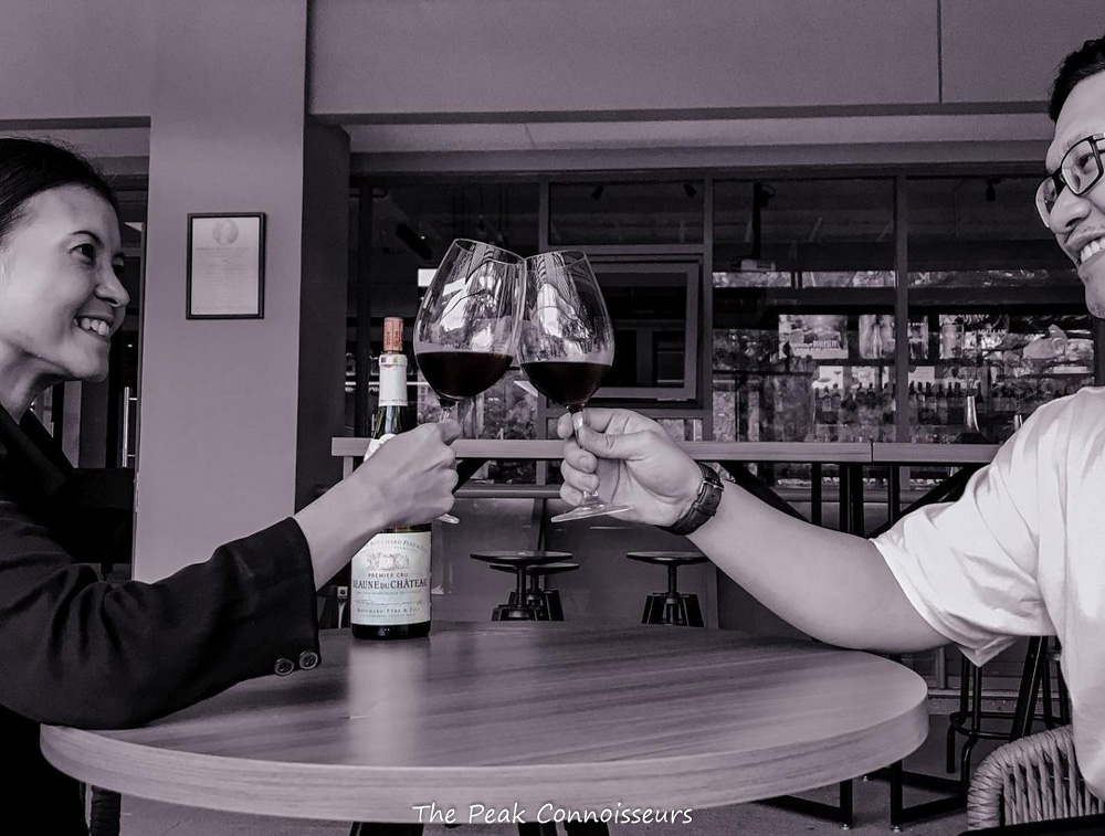 TIPS & CARA MENCICIPI WINE LIKE A PRO