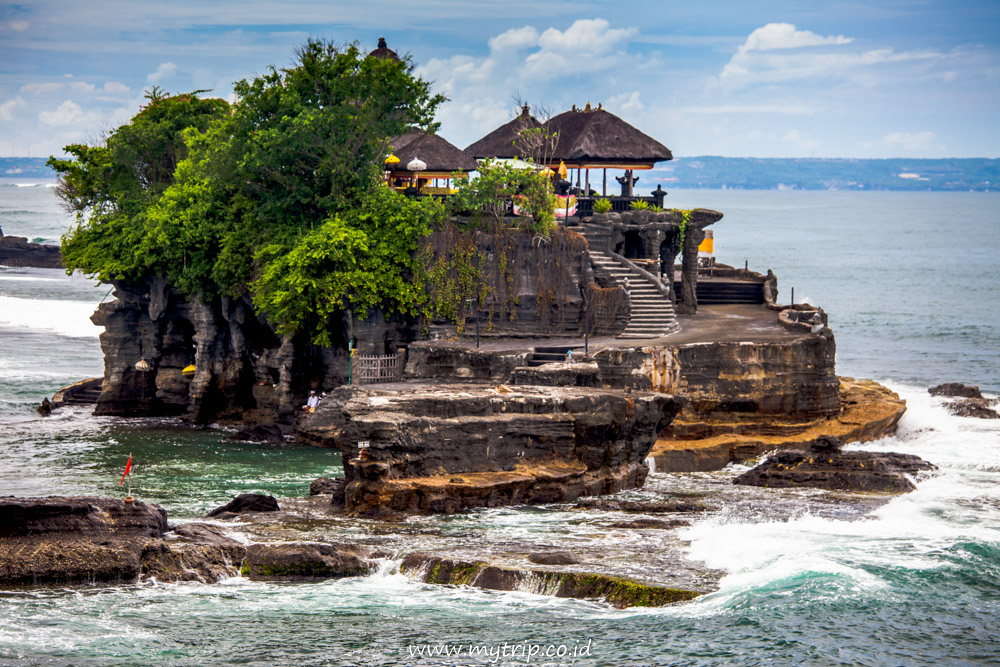 BALI, JANGAN SEDIH… KAMI AKAN MERAMAIKANMU LAGI…