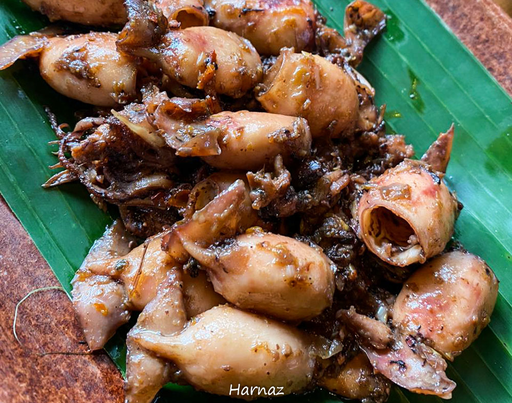 LES IS MORE! MORE! MORE! (BAGIAN 1 - MAKAN SIANG)