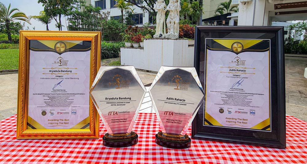 ARYADUTA BANDUNG SEBAGAI INDONESIA LEADING 5 STAR HOTEL DI BANDUNG
