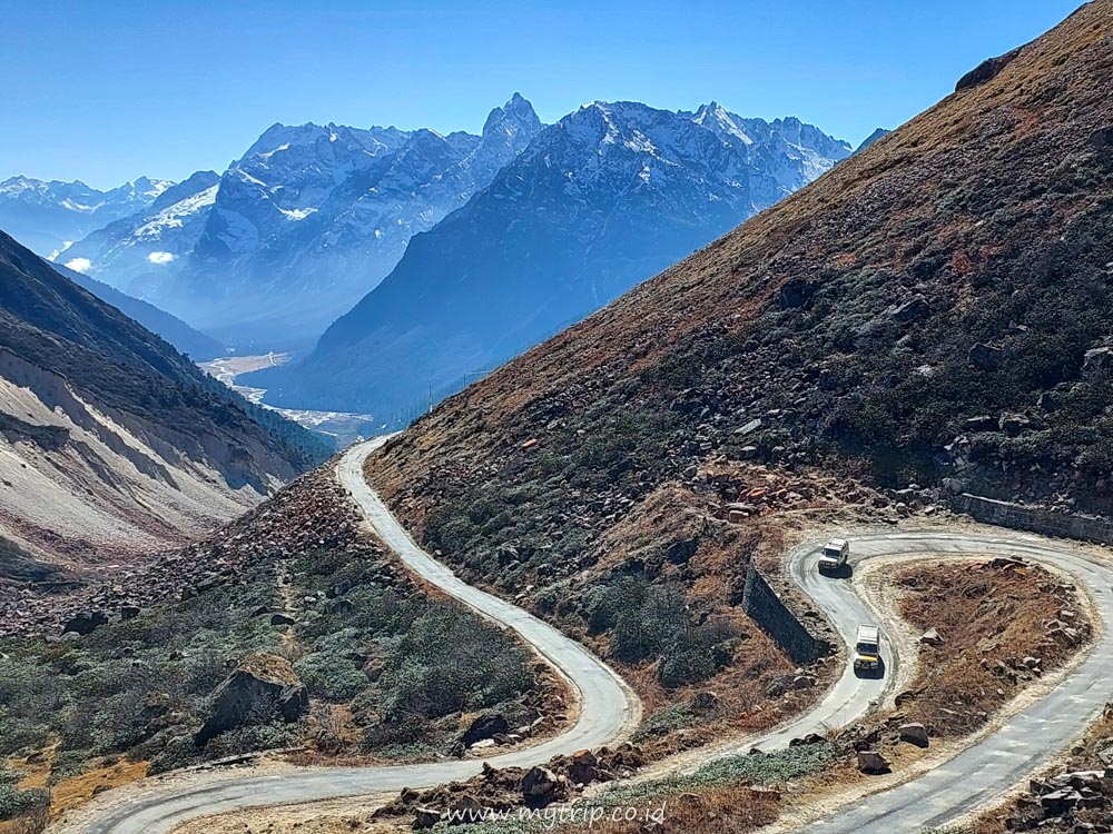 SENSASI MENJEJAKKAN KAKI DI YUMESAMDONG SIKKIM, BORDER DUA NEGARA YANG KURANG RUKUN