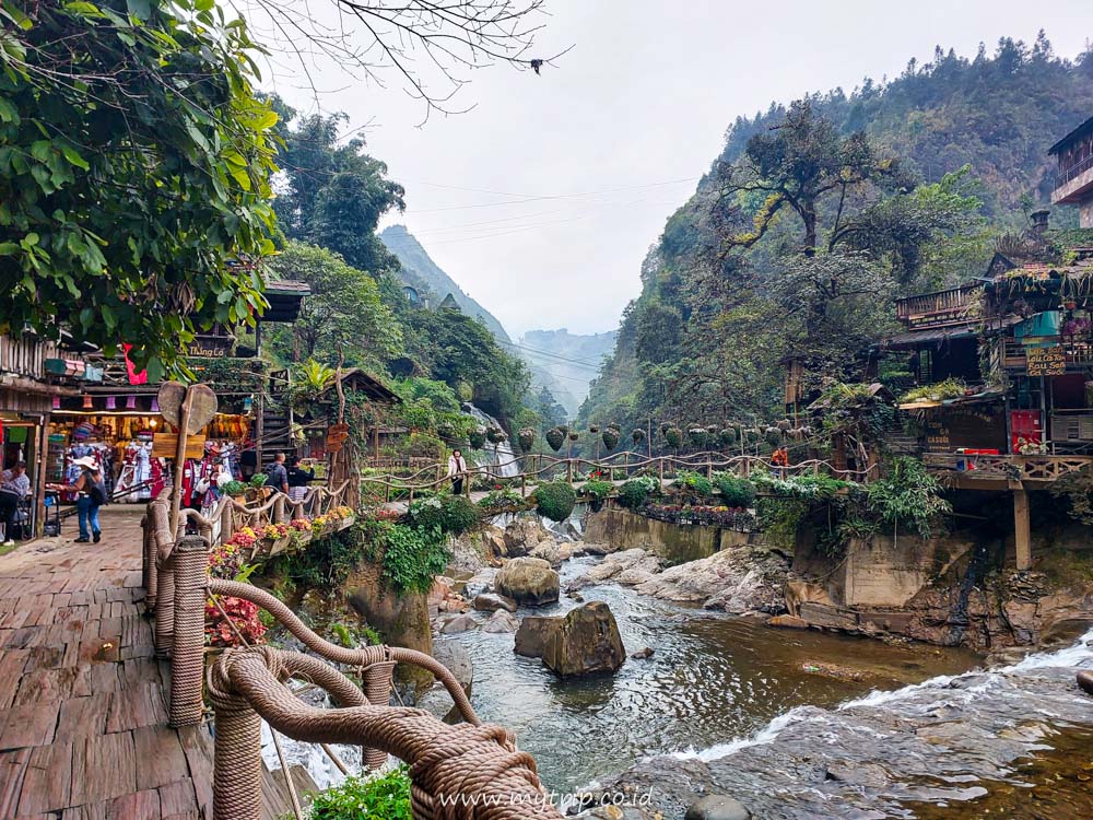 WISATA LENGKAP DI CAT CAT VILLAGE VIETNAM. YA BUDAYA, YA BELANJA, YA ALAM, DAN HIKING TIPIS-TIPIS!