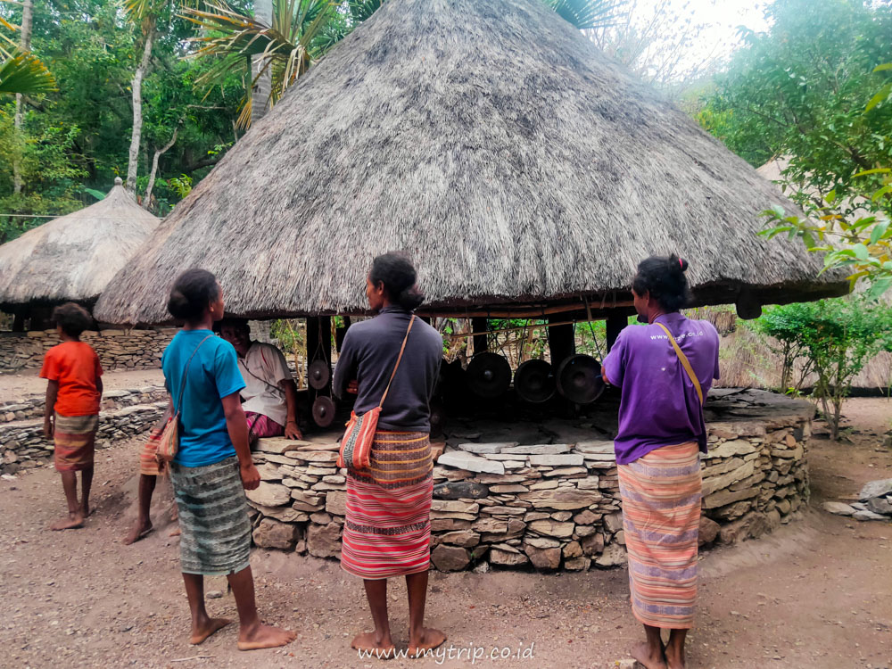 HAL-HAL YANG PERLU DIKETAHUI SEBELUM MENGUNJUNGI DESA BOTI DI PULAU TIMOR