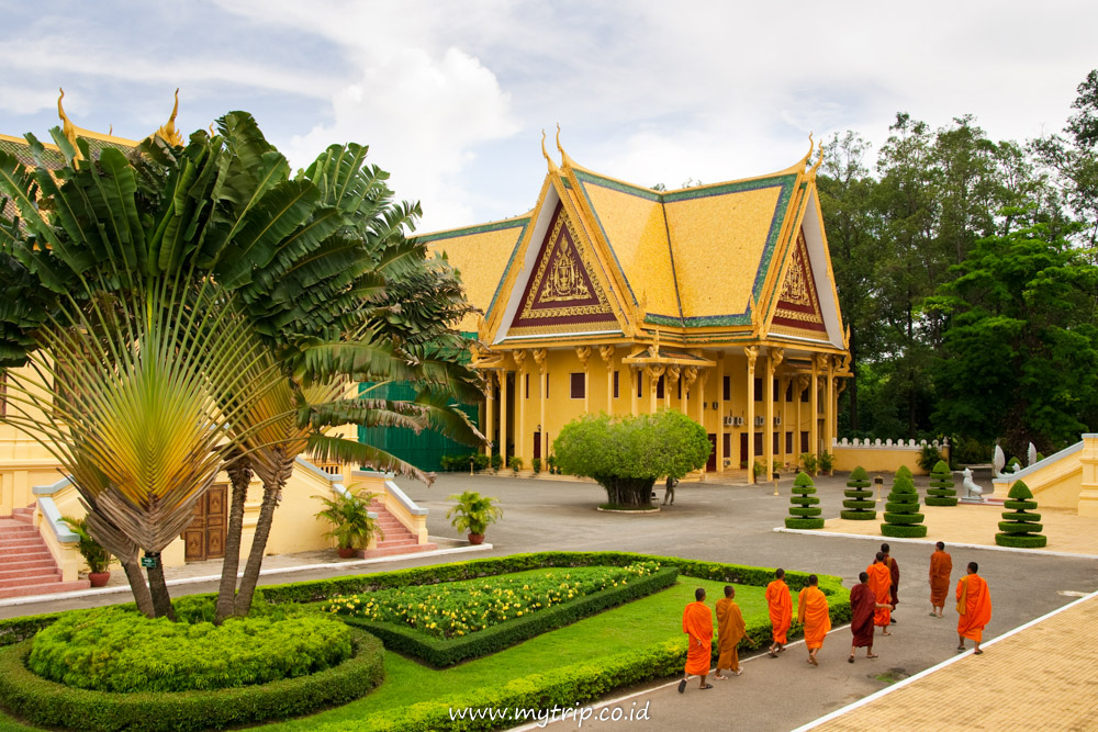 PHNOM PENH, PERPADUAN PRANCIS DAN ANGKOR DI PERTEMUAN 3 SUNGAI RAKSASA