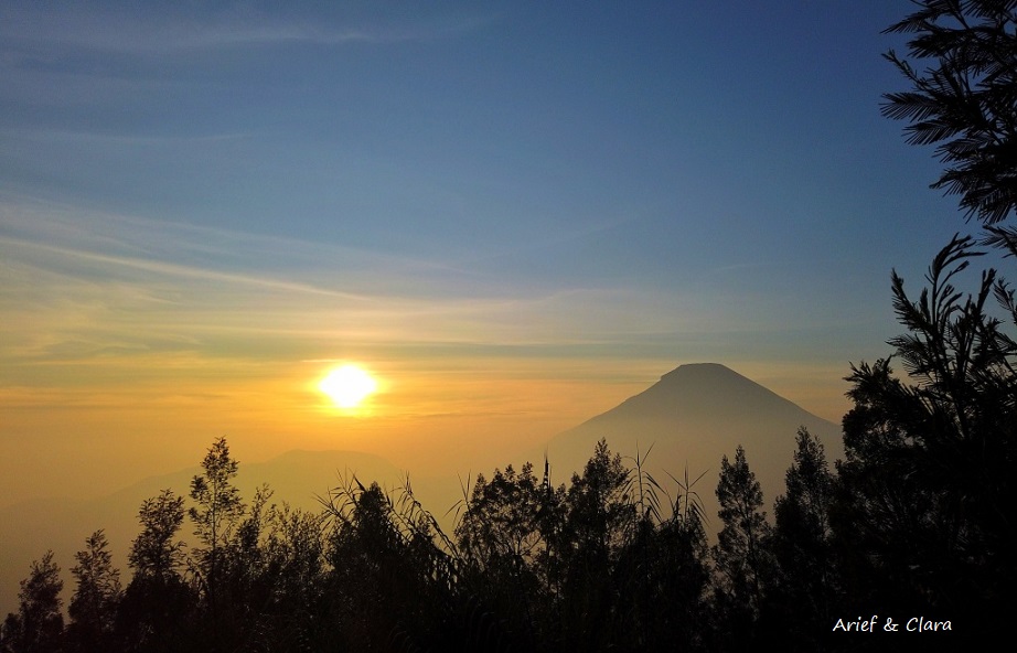 GOLDEN SUNRISE TERBAIK DI JAWA TENGAH ADA DI SINI