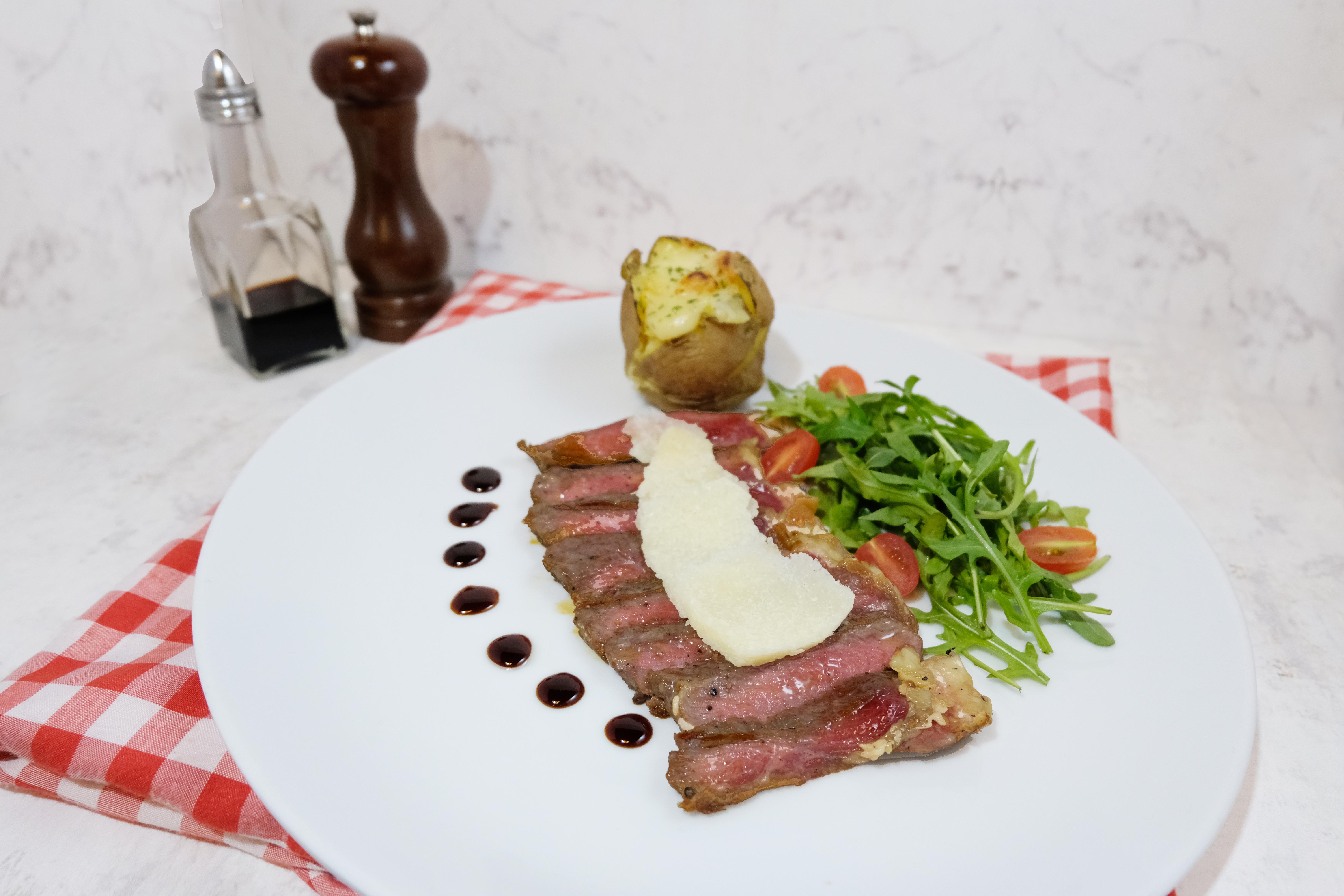 MENU PENGGUGAH SELERA DI ATRIA HOTEL AND RESIDENCE GADING SERPONG