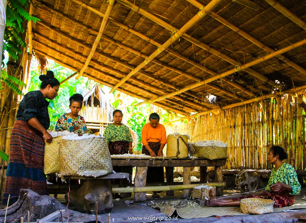 MARI MENGENAL DAN MENGHARGAI TENUN IKAT FLORES DARI LEPO LORUN