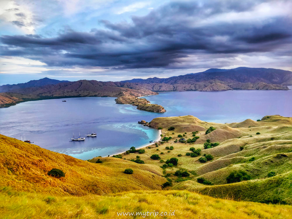 KALAU KE TN KOMODO JANGAN CUMA KE PULAU PADAR, KE GILI LAWA DARAT JUGA DONG!