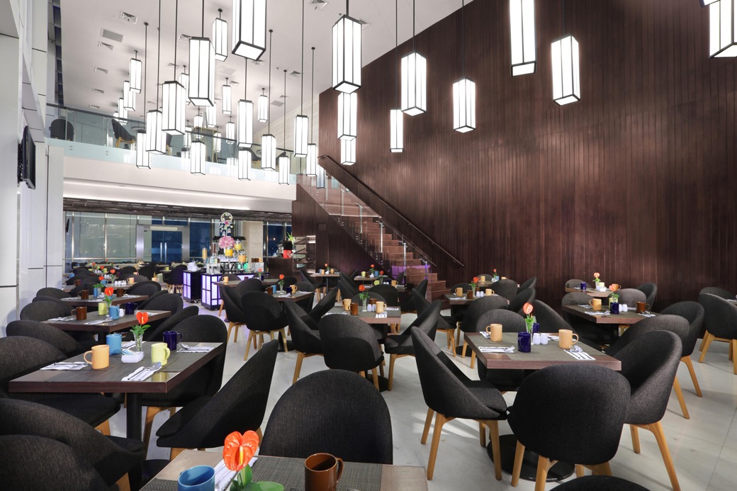 RAYAKAN TAHUN KEBERUNTUNGAN DI ASTON PRIORITY SIMATUPANG HOTEL & CONFERENCE CENTER