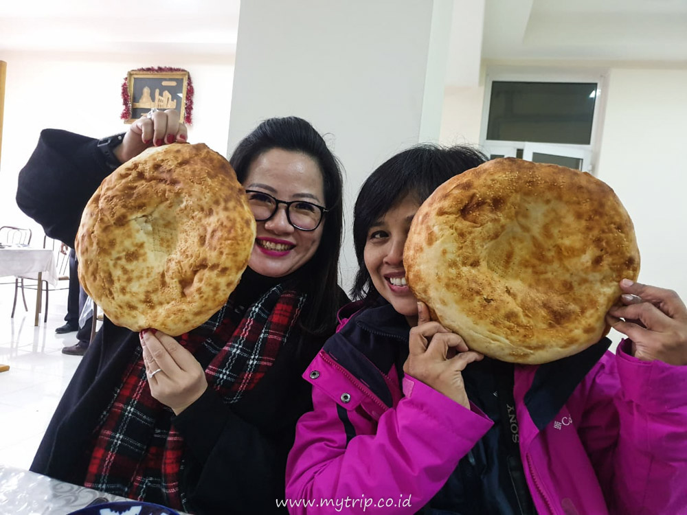 TUR KE UZBEKISTAN, COCOKKAH MAKANANNYA? INI DIA DAFTAR MENUNYA!