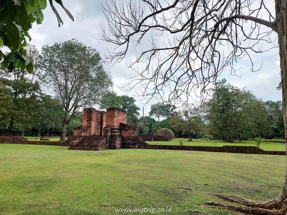 MARI MENGENAL CANDI MUARO JAMBI, BUKAN HANYA TERLUAS, TAPI JUGA PUSAT PENDIDIKAN TERTUA
