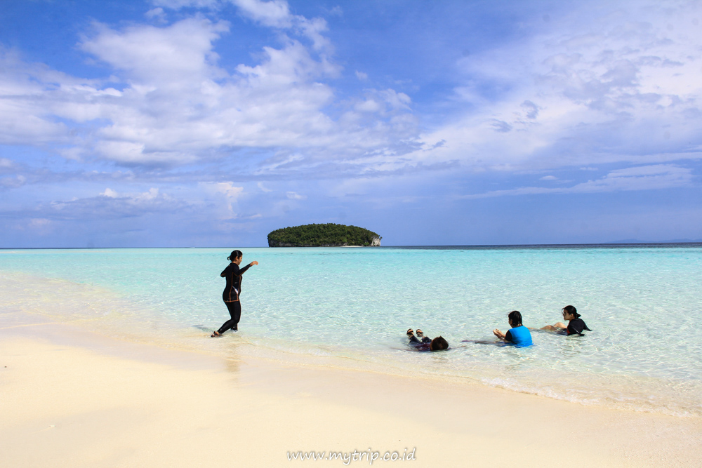 INGIN TRAVELING TAPI BUDGET PAS-PASAN? INI DIA 7 TIPS MENGAKALINYA