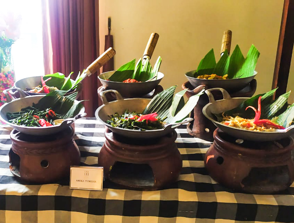 CRAZY LUNCH, MAKAN SEPUASNYA DI HOTEL 88 MANGGA BESAR VIII