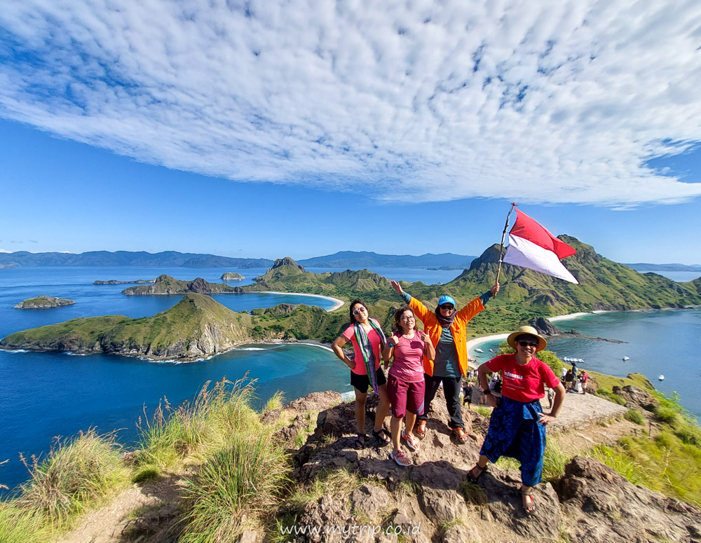 BUKAN SPILL BUJET, INI PENGALAMAN KELILING 6 DESTINASI DI LABUAN BAJO DALAM SEHARI