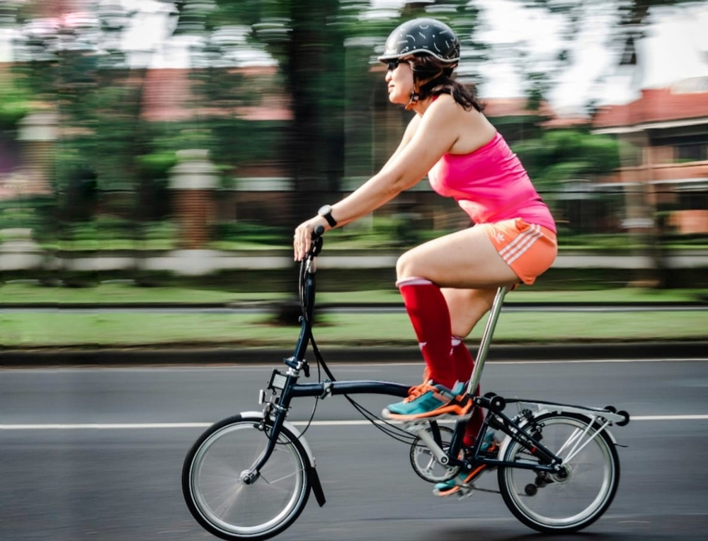 BERPELUH DI ATAS PEDAL DAN DIFOTO, DARIPADA MENGELUH KAPAN PANDEMI USAI