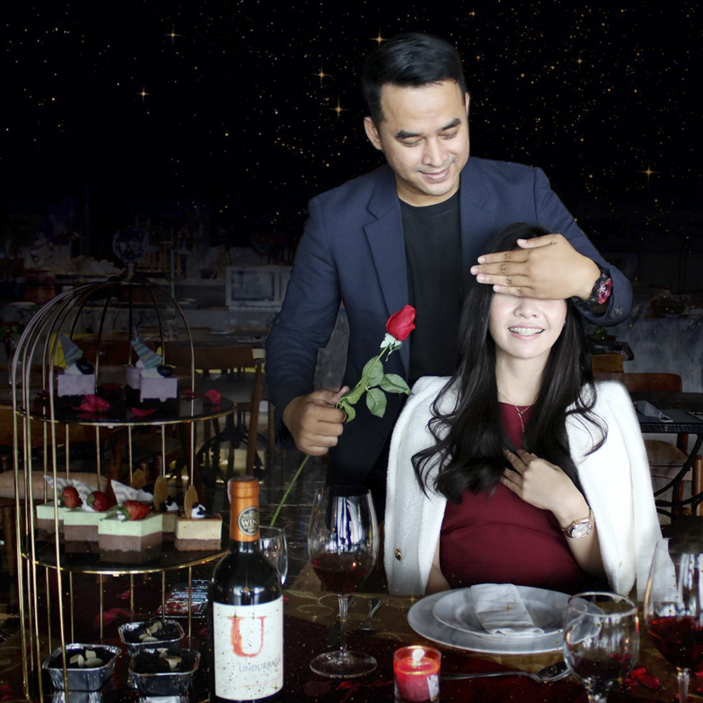 RAYAKAN VALENTINE, DINNER ROMANTIS DI LUMINOR PECENONGAN