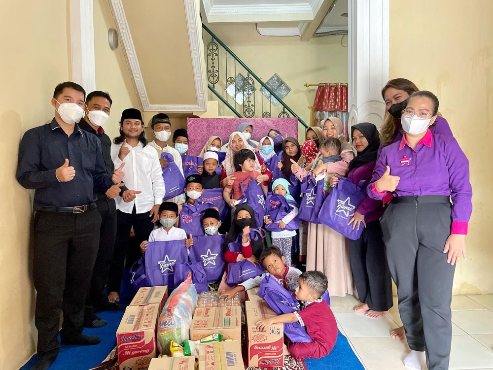 RAYAKAN HUT KE-9 FAME HOTEL GADING SERPONG BERBAGI KEBAIKAN