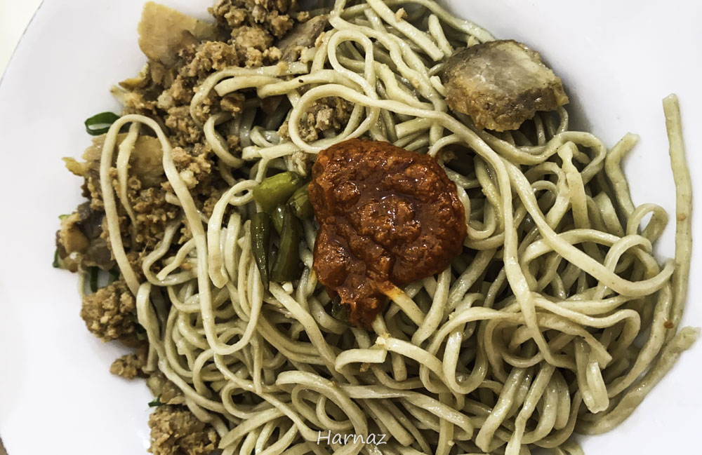 BAKMI AHIUNG GADING SERPONG, AGLIO OLIO ALA JAMBI!