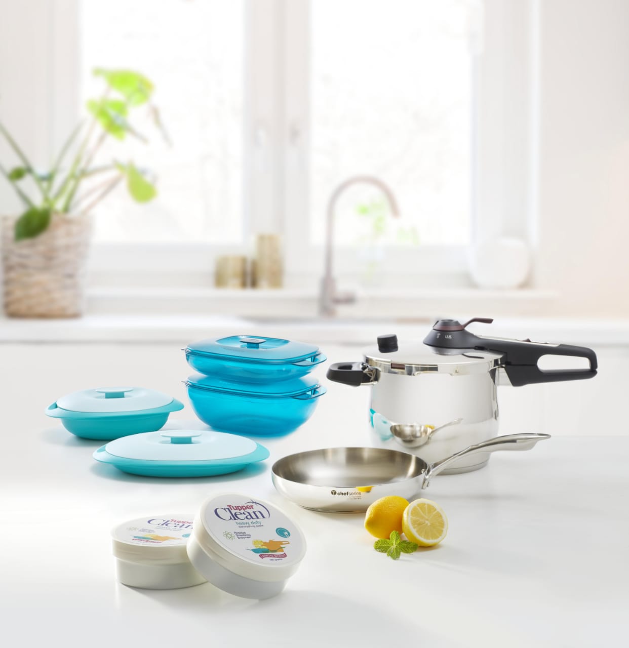 TUPPERCLEAN, SOLUSI PEMBERSIH SUPER PERANGKAT MAKAN DAN MEMASAK