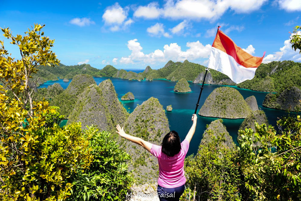 SOLO TRAVELING KE RAJA AMPAT, MUNGKINKAH?