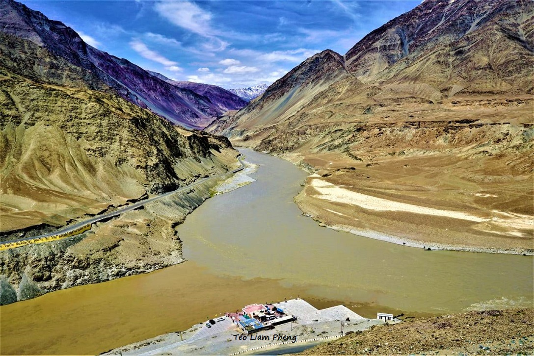 WOWWW... PERTEMUAN DUA SUNGAI DI LADAKH INI INSTAGRAMMABLE BANGET!
