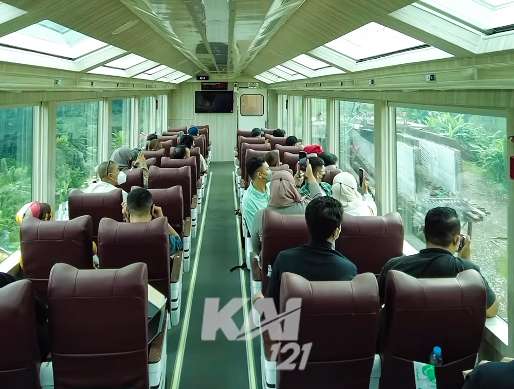 YANG MAU NYOBA KERETA PANORAMIC PERTAMA DI INDONESIA BURUAN, CUMA SAMPAI TANGGAL 8 JANUARI 2023