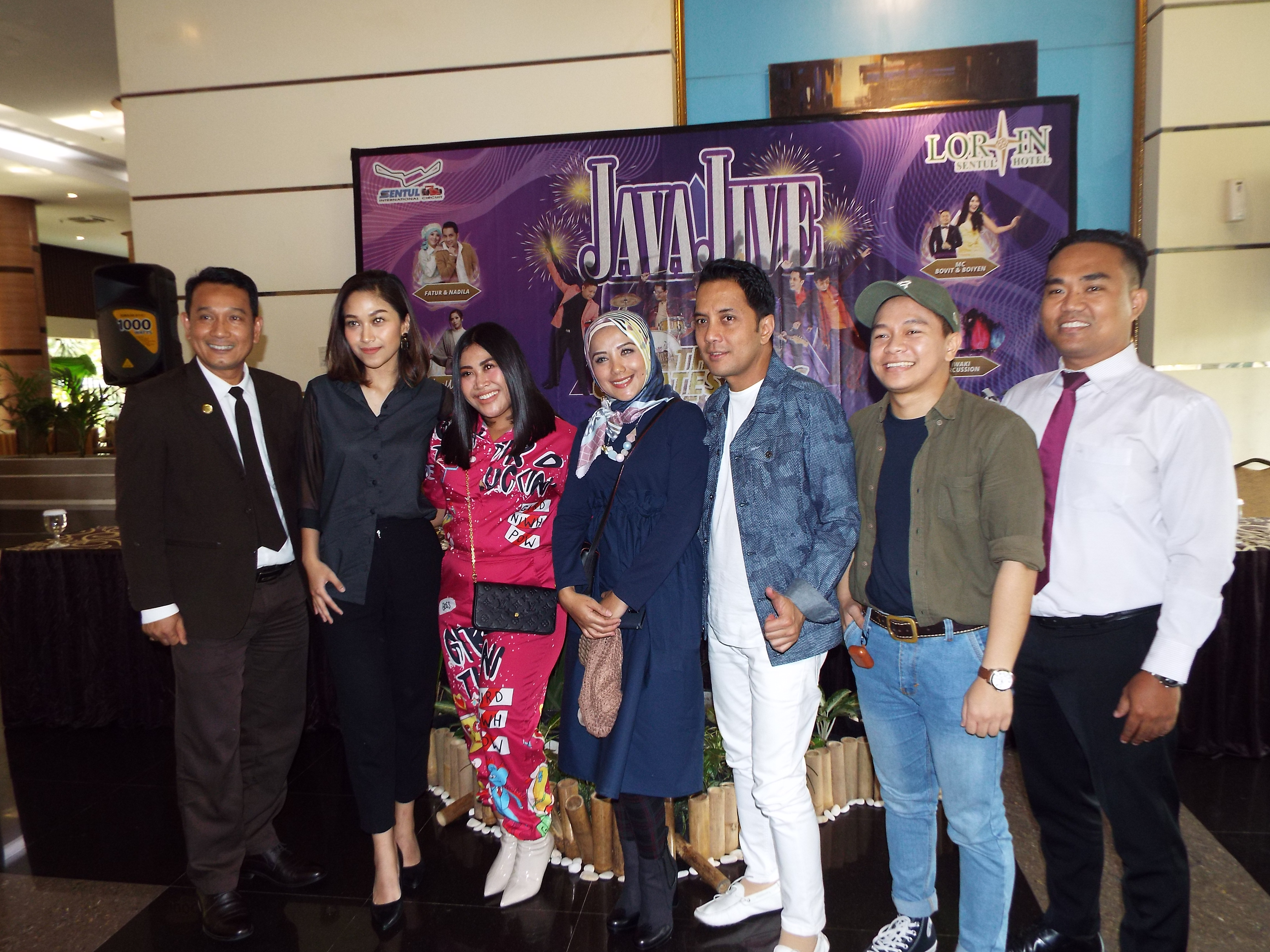 RAYAKAN MALAM TAHUN BARU SPEKTAKULER BERSAMA HOTEL LORIN SENTUL